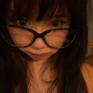 Meet your Posher, Ash